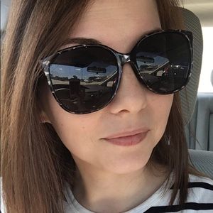Meet your Posher, Erica